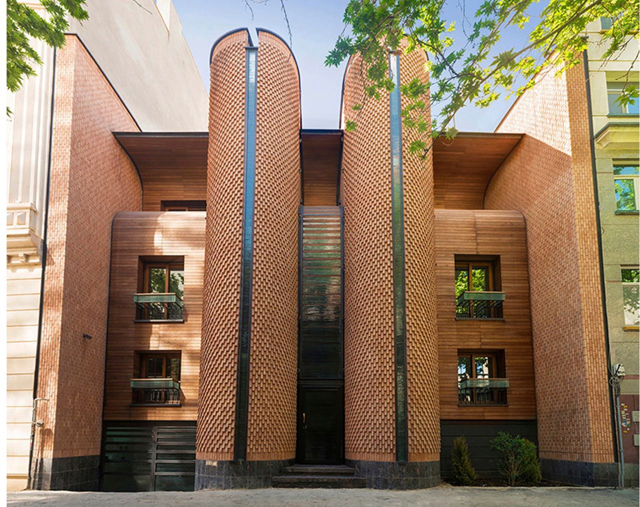 مزایا و معایب نماهای آجری: راهنمای جامع برای انتخاب متریال ساختمانی